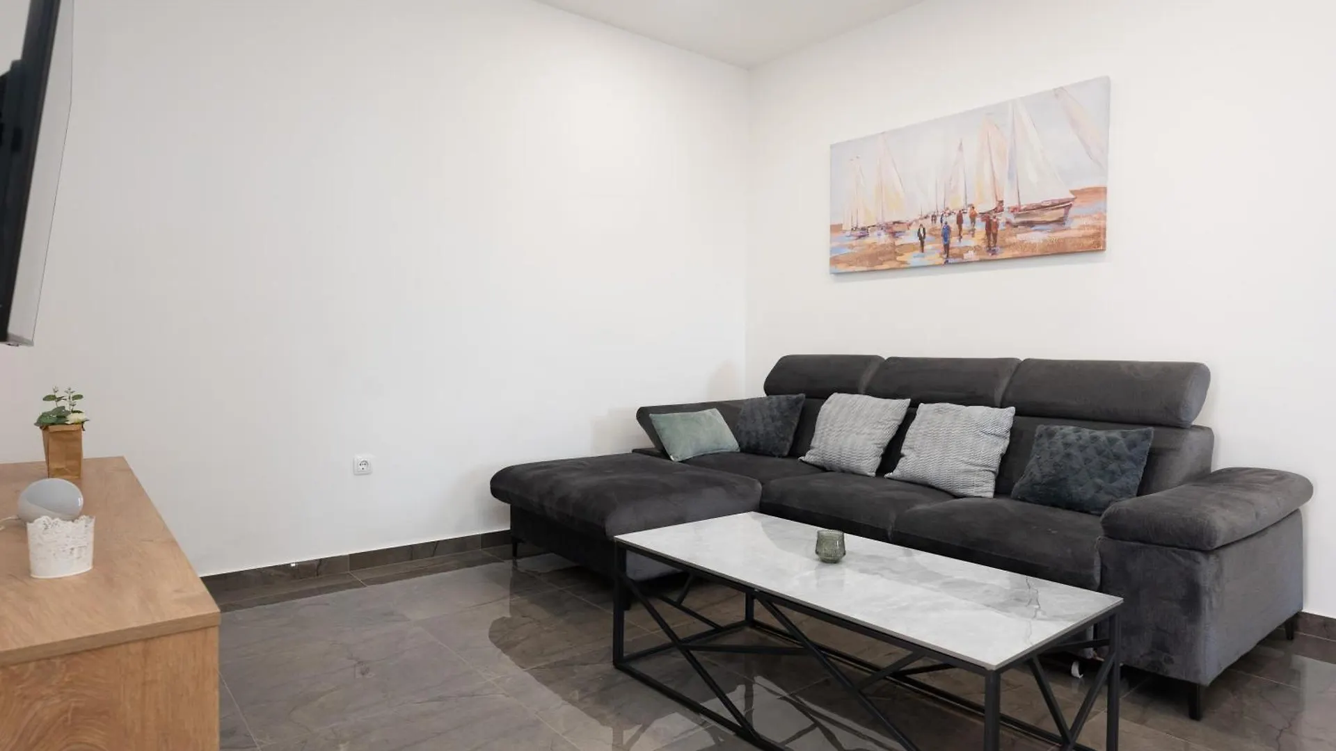 Apartment Mm Sukosan